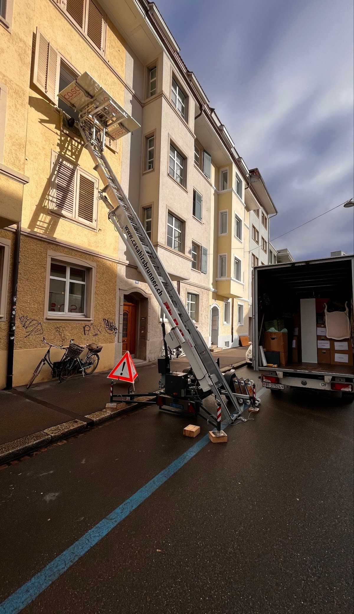 Casa Hirsbrunner AG Titelbild