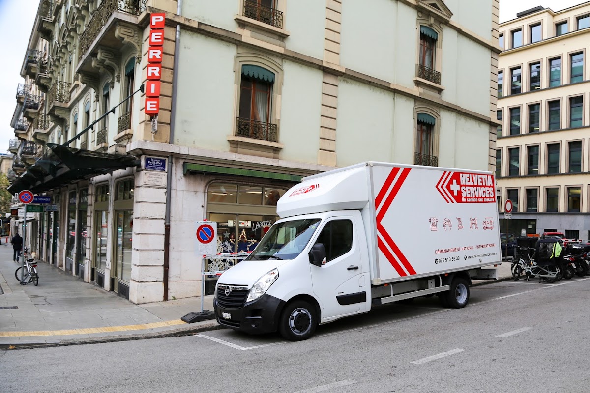 DÉBARRAS Helvetia Services Titelbild