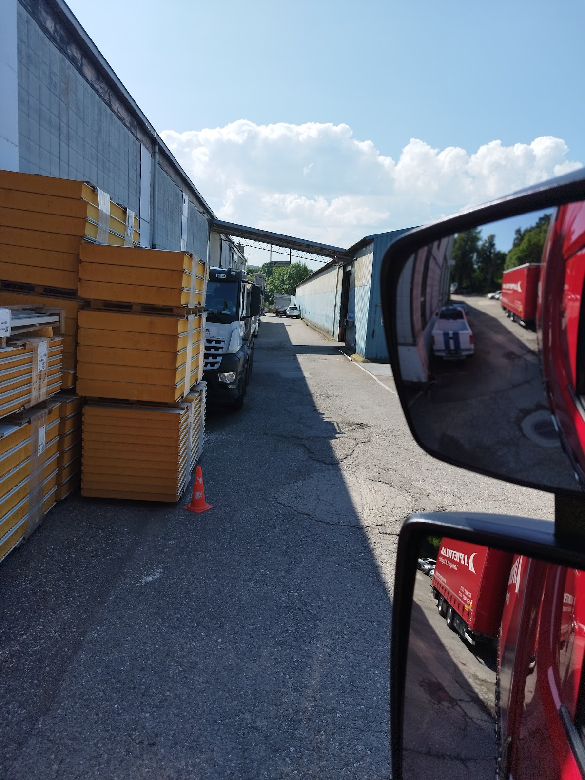 Dreieck-Transfer Transport und Logistik AG – Umzugsfirma Adliswil – Foto 2