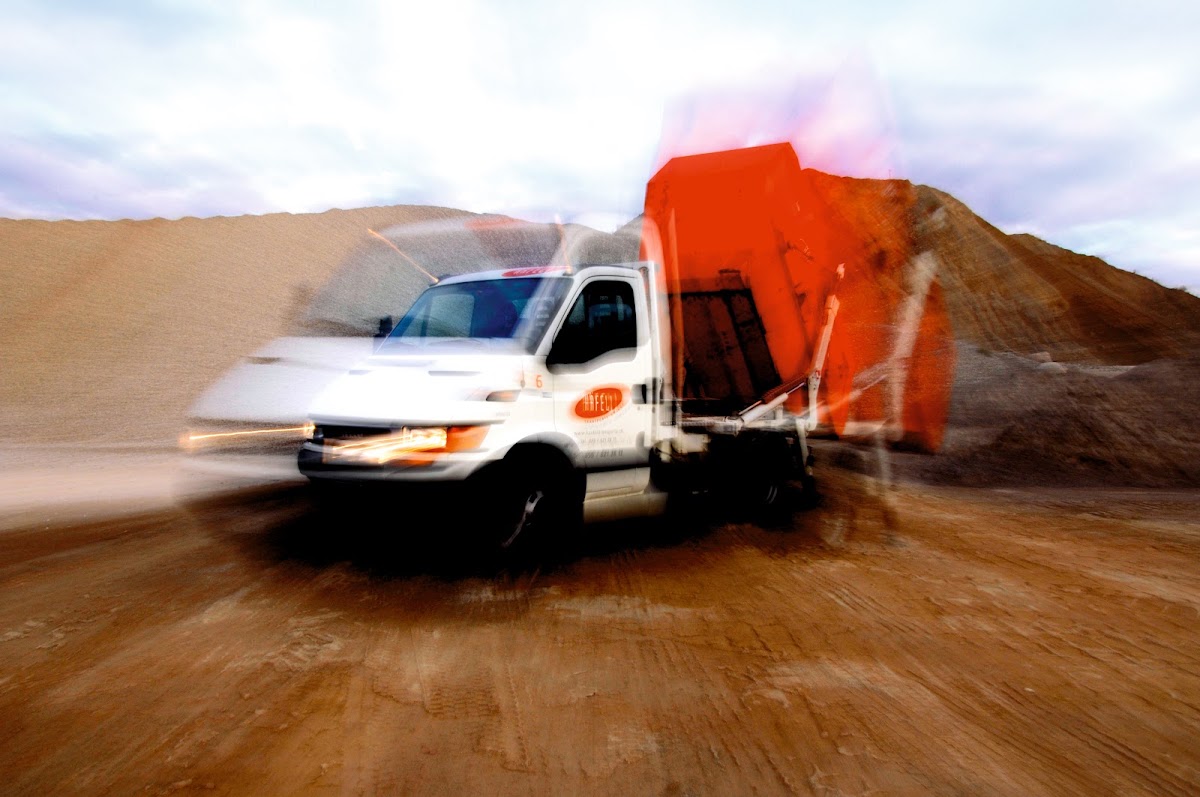 Häfeli Logistik und Transporte AG Titelbild