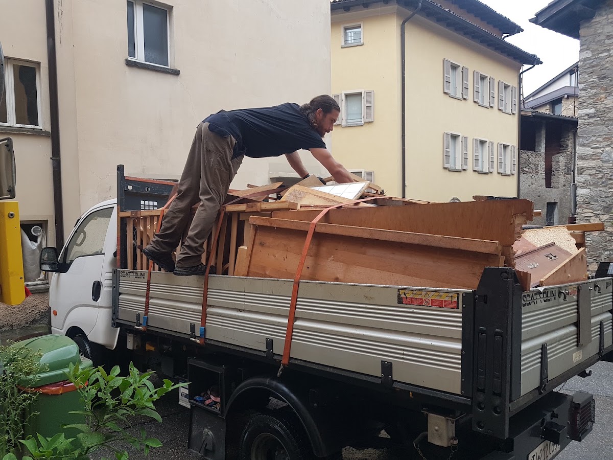 Pifferini | Sgomberi, Traslochi e Trasporti – Umzugsfirma Gambarogno – Foto 2