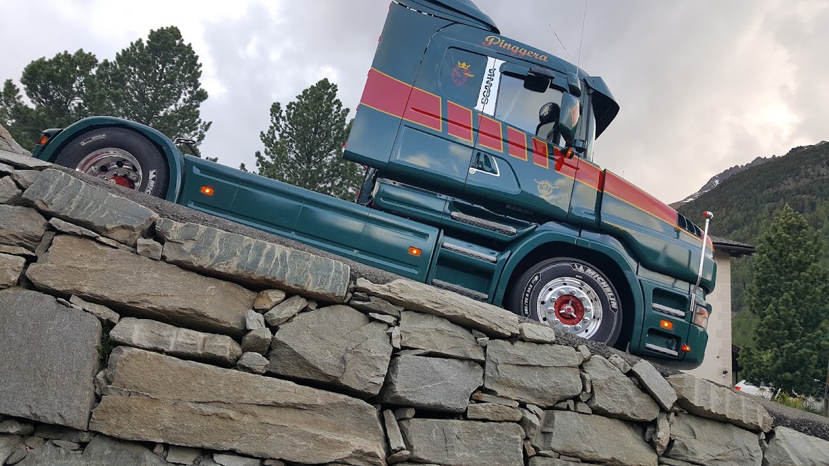 Pinggera Transporte AG – Umzugsfirma Bever – Foto 2