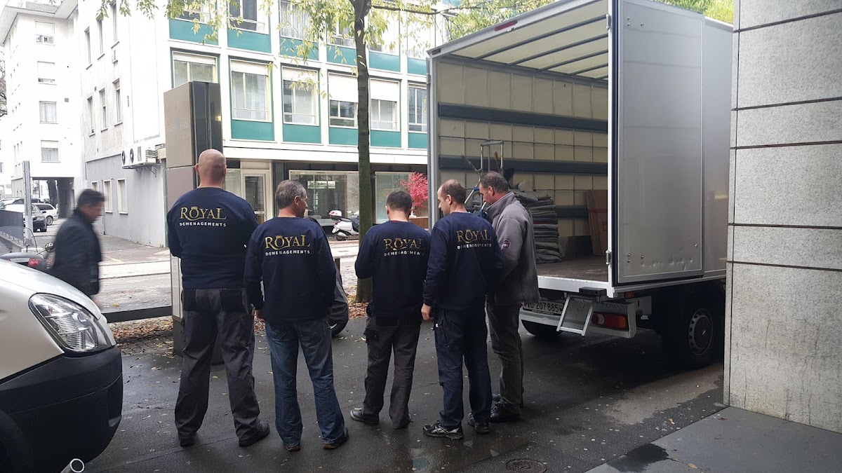 Royal Transports Déménagements Sàrl – Umzugsfirma Lausanne – Foto 2