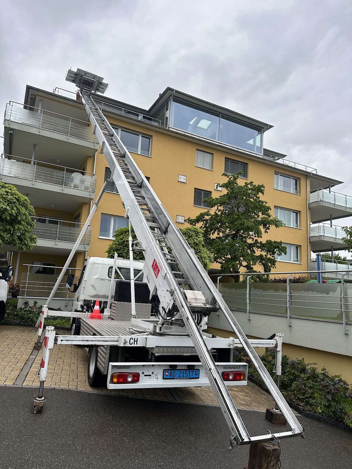 Spezial Umzüge GmbH (Günstig Umzugsfirma Zürich) Titelbild