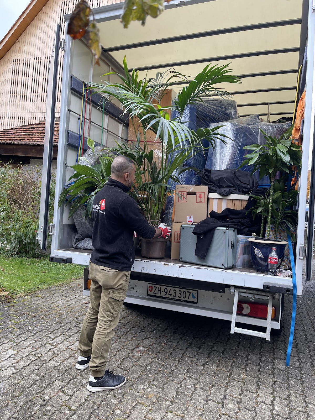 Suisse Transporte & Reinigungen GmbH – Umzugsfirma Dietikon – Foto 2